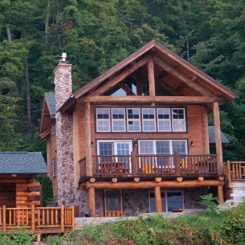 Lake George Log Cabins, Cottages & Accommodations