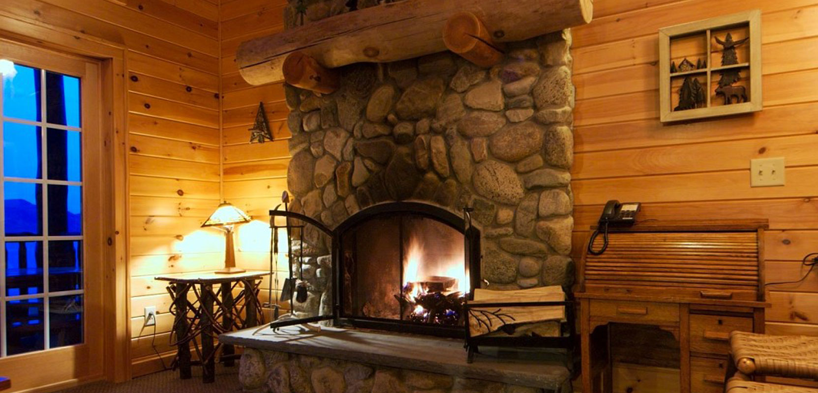 Lake George Log Cabins, Cottages  Accommodations